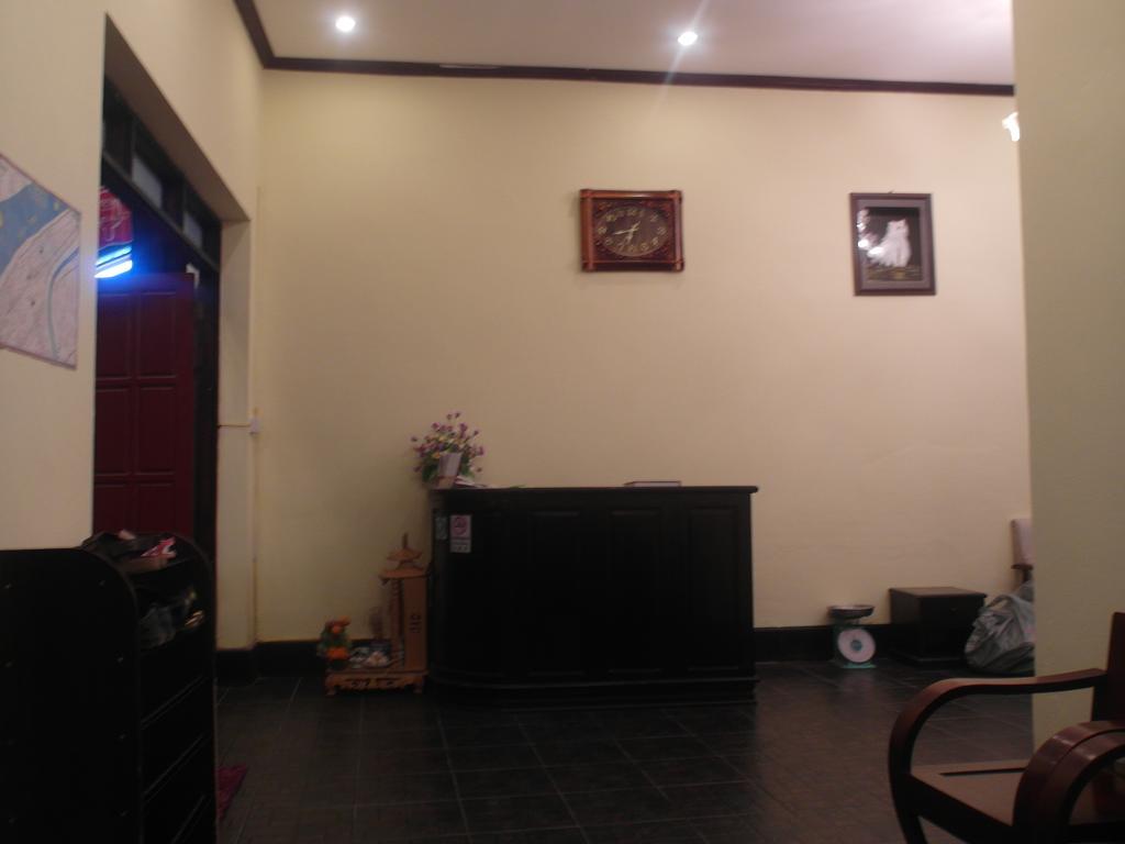לואנג פרבאנג Kinnaly Place House מראה חיצוני תמונה