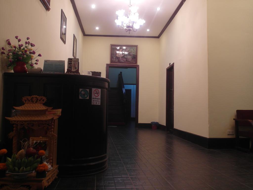 לואנג פרבאנג Kinnaly Place House מראה חיצוני תמונה